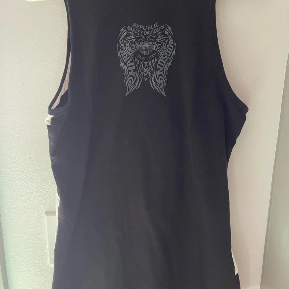 HD tank top. - Picture 3 of 4